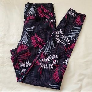 BNWT Fabletics High Waisted 7/8 Capri
